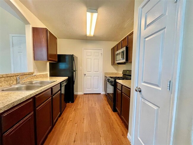 Building Photo - 15415 Bammel Oaks Ct