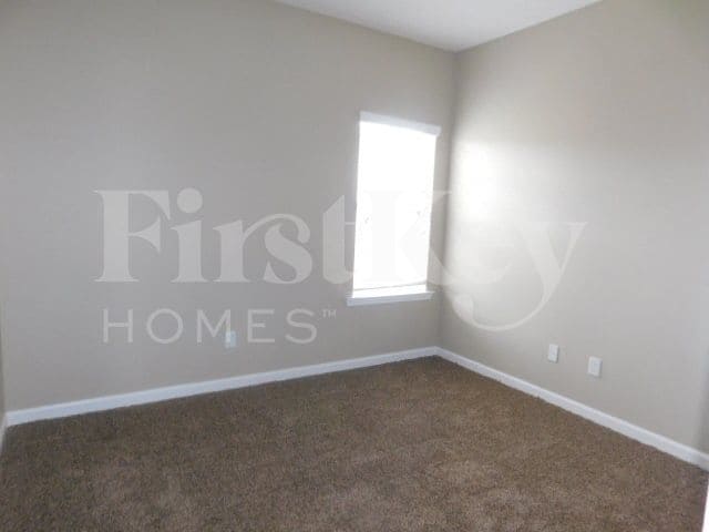 Building Photo - 4655 Tulip Creek Dr