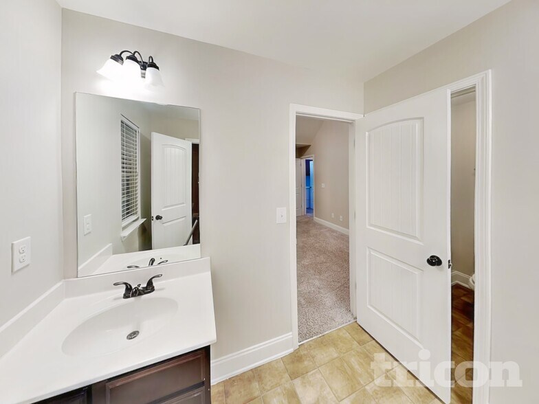 Building Photo - 544 Georgia Cir