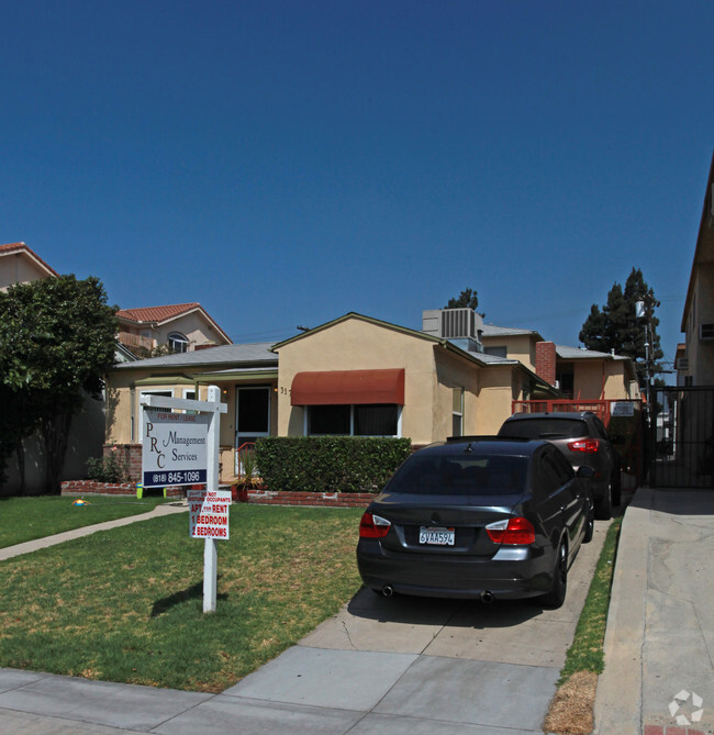 Primary Photo - 317-319 E Elmwood Ave