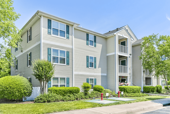 Building Photo - Genito Glen Apartments