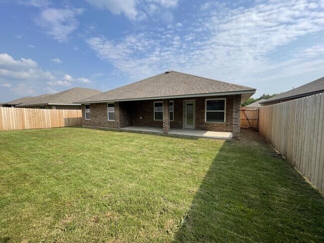 Building Photo - 1105 Osprey Dr