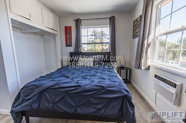 Building Photo - 4831 Castle Ave