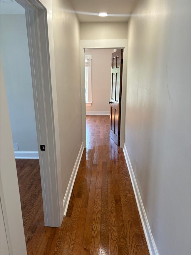 Building Photo - A newly updated 3 bedroom in Old North!