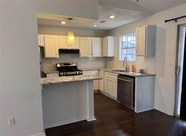 Building Photo - 170 Arborfield Way