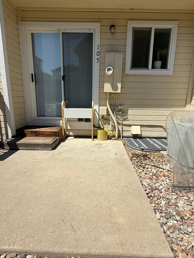 Building Photo - 1885 S Quebec Way