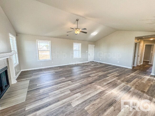 Building Photo - 102 Michael Thomas Pl