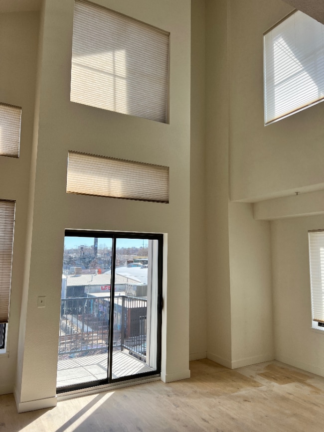 Building Photo - AVAILABLE JULY! Fully-remodeled RiNo Townhome!