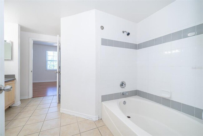 Building Photo - 6413 Astor Village Ave