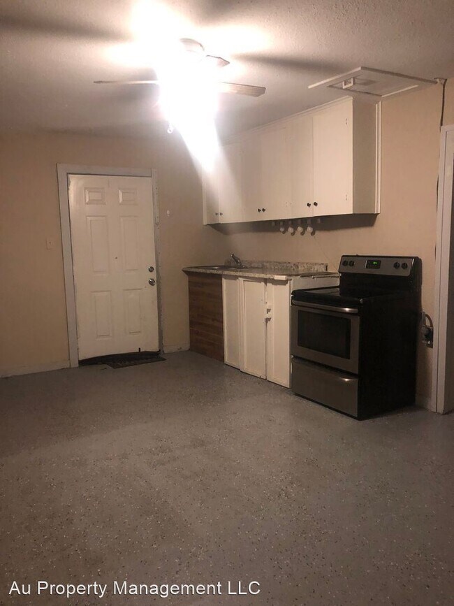 Building Photo - 1 br, 1 bath House - 2603 S TYLER ST REAR