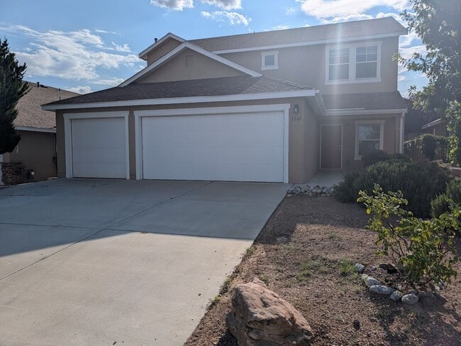 Building Photo - Spacious 2-Story Home with 3-Car Garage in...