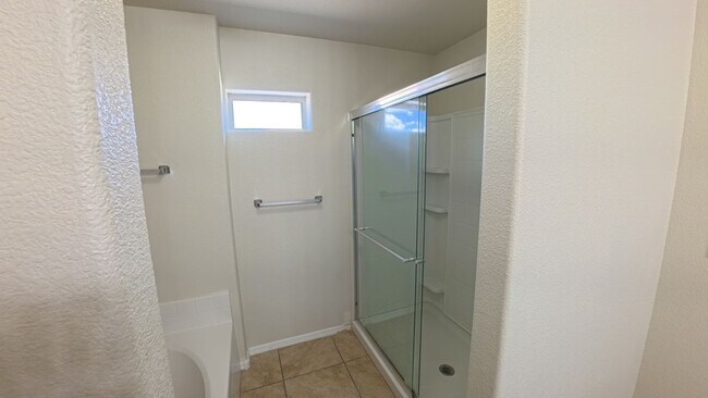 Building Photo - 1651 Domino Dr SE