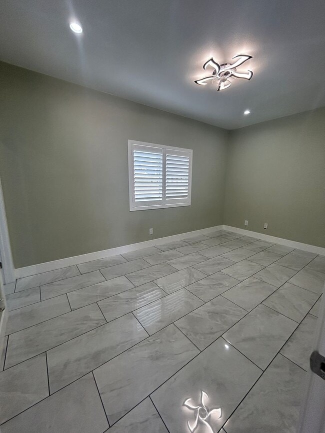 Building Photo - Beautiful Newly Built House for Rent 3Bed/...
