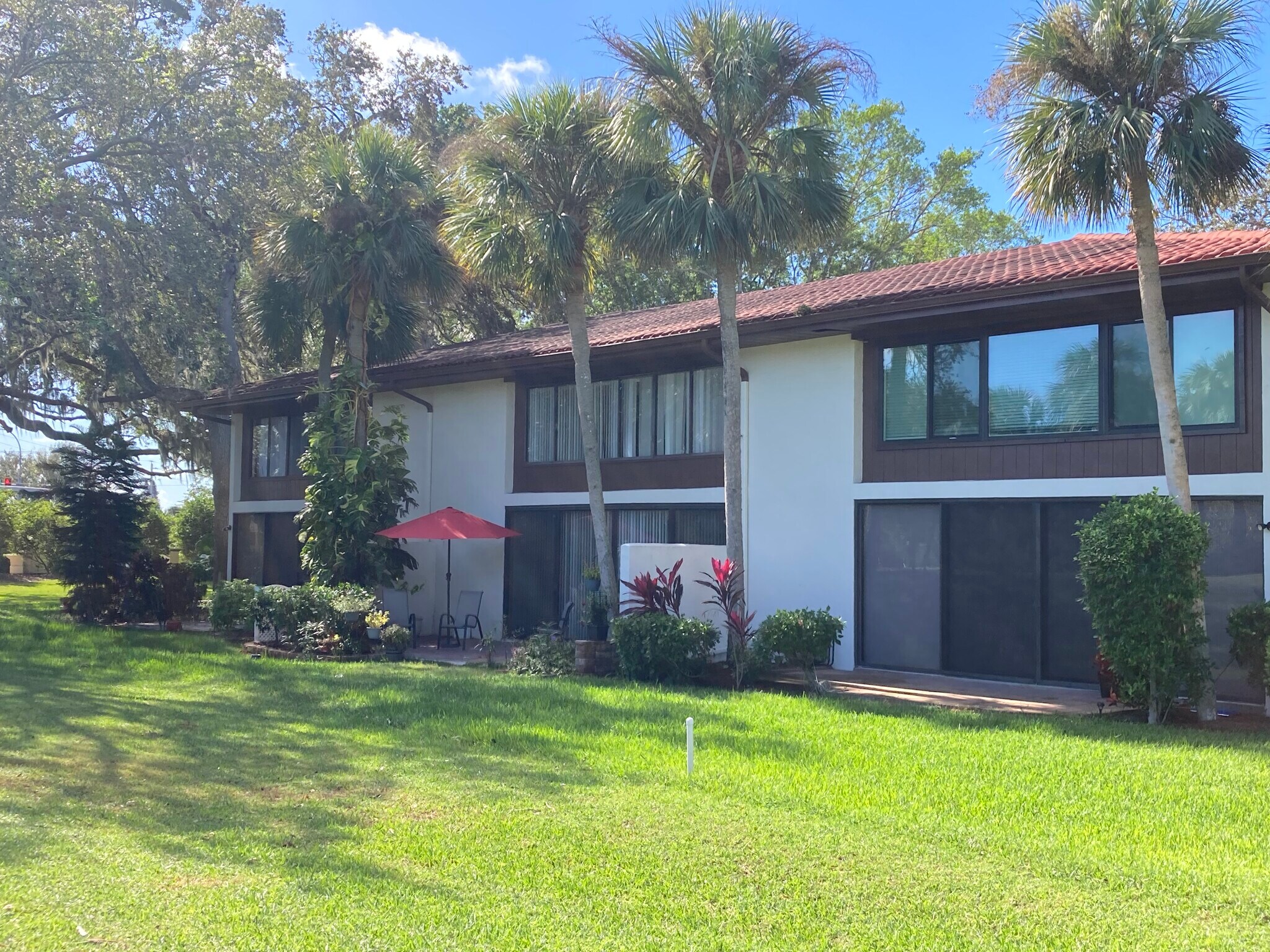 Building Photo - 3500 El Conquistador Pky