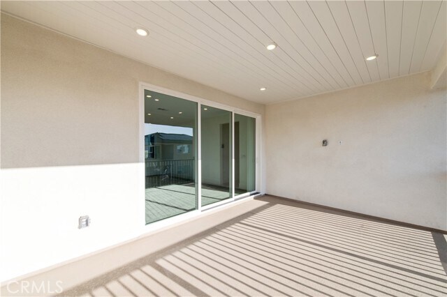 Building Photo - 246 Sora