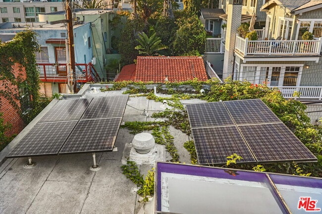 Building Photo - 7 Vicente Ter