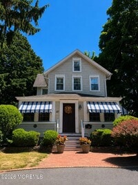 Building Photo - 40 Rumson Rd