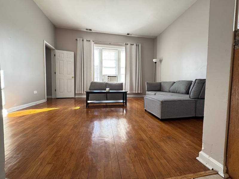 Building Photo - 1858 W 21st Pl