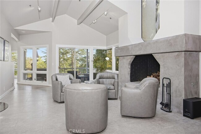 Building Photo - 31561 Peppertree Bend Unit