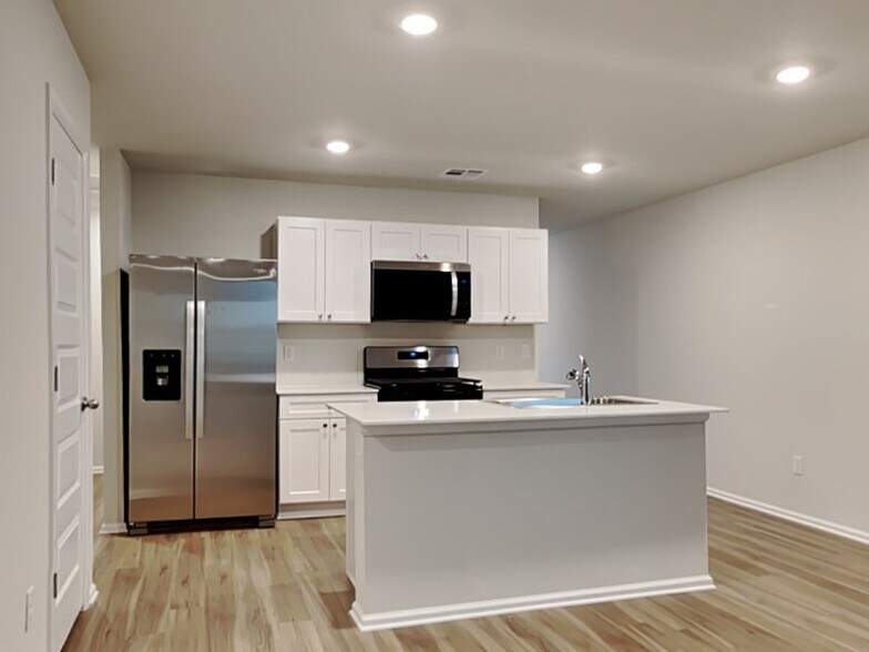 Building Photo - 8908 SW 31st Ter