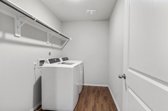 Building Photo - 14102 Locke Pt Ct
