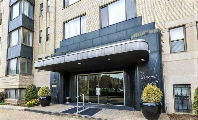 Building Photo - NEW LOWER PRICE! Spectacular Scott Circle Solarium Studio Dupont-Logan