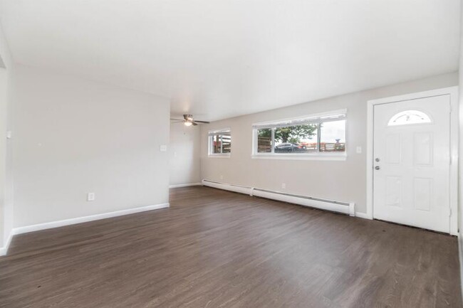 Building Photo - 235 S Ingalls St