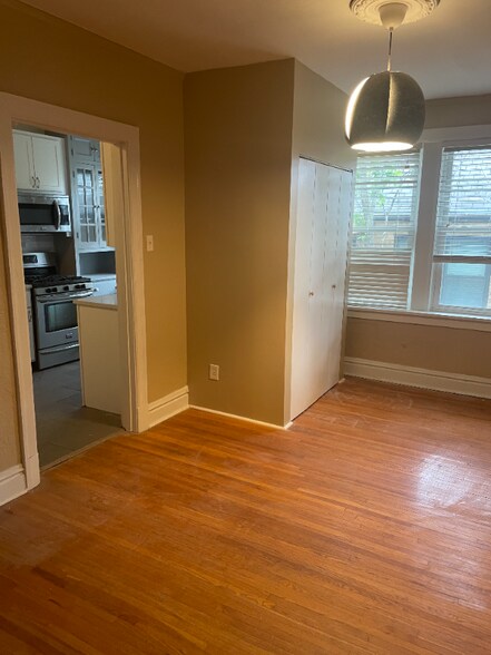 Building Photo - 7555 Byron Pl