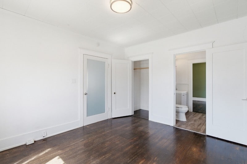 Building Photo - 423 Mill St