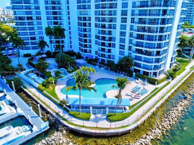 Building Photo - 3530 Mystic Pointe Dr