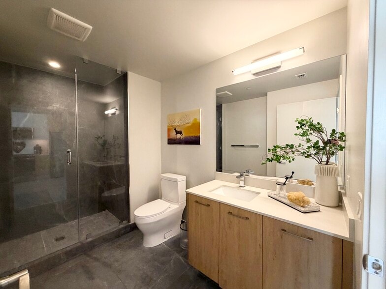 Building Photo - 168 NW 30th St