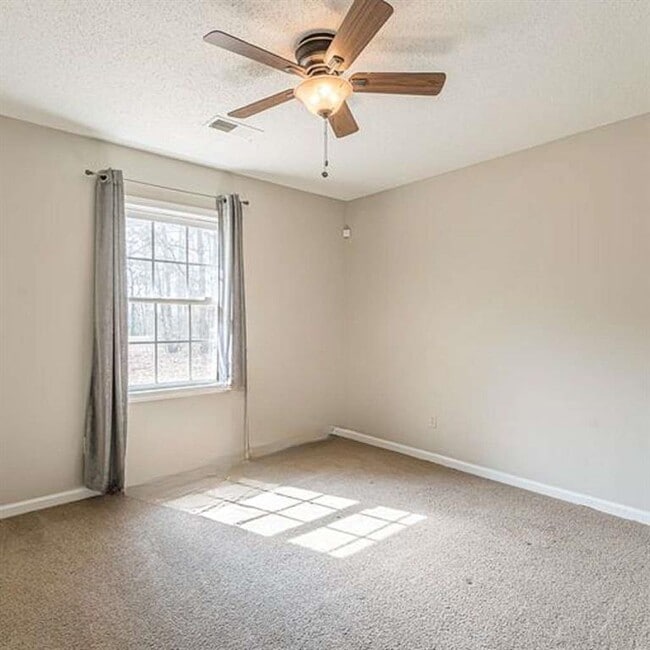 Building Photo - 475 Jordan Hill Rd