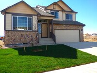 Building Photo - Spacious 3 Bedroom, 2.5 Bathroom Home in Berthoud- Easy Commuting!