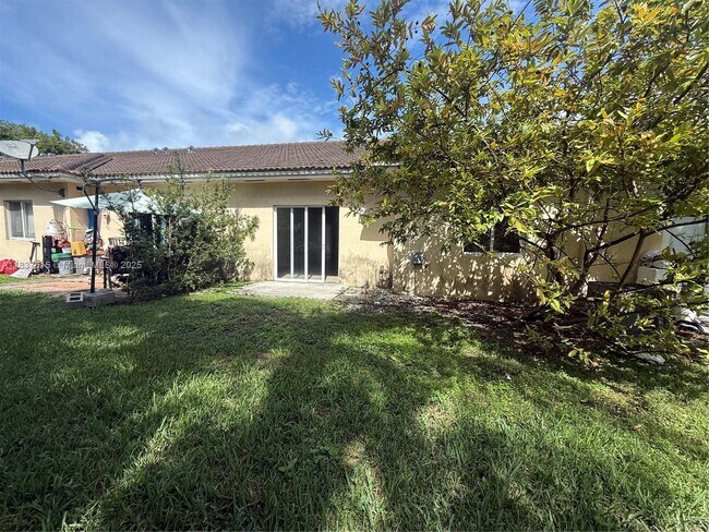 Building Photo - 13212 Old Biscayne Dr