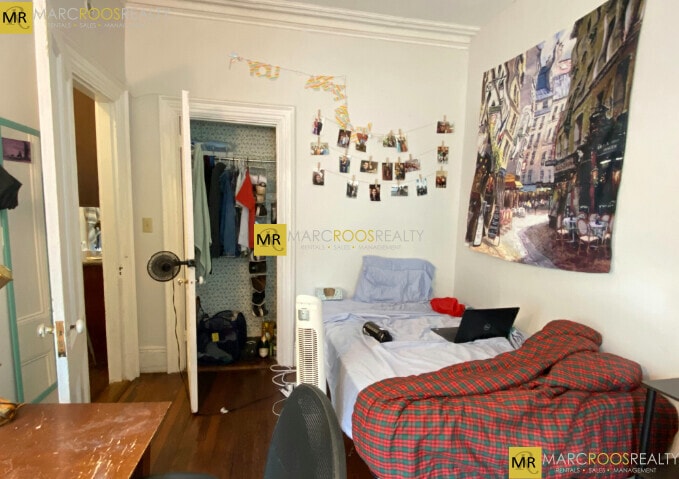 Building Photo - 70 Curtis St