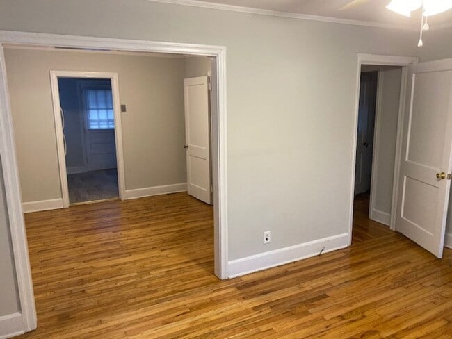 Building Photo - Rosewood Bungalow