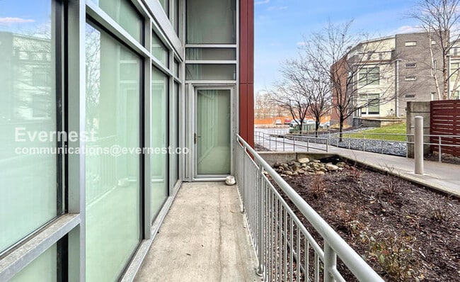 Building Photo - 2115 Yeaman Pl