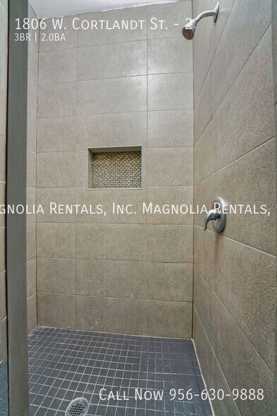 Building Photo - 1806 W Cortlandt St