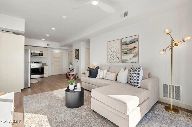 Building Photo - 9275 N 29th Ave