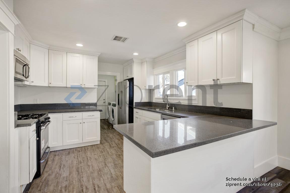 Building Photo - 4315 La Salle Ave