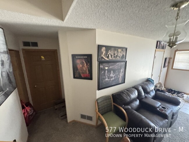 Building Photo - 577 Woodduck Dr