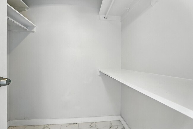 Building Photo - 3705 S George Mason Dr