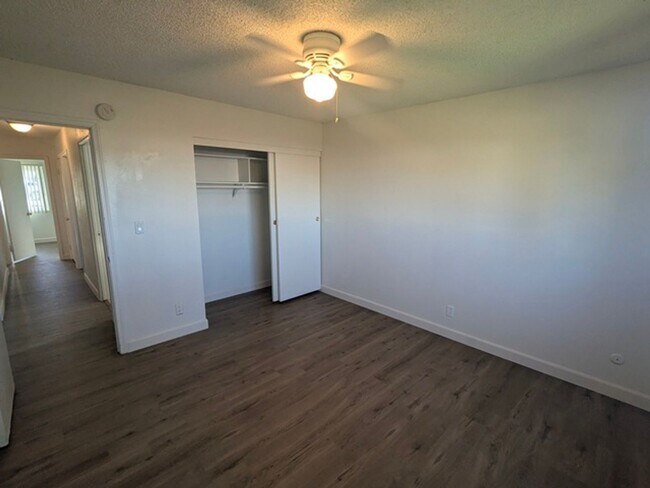 Building Photo - 4 Bedroom 2 Bathroom Single Story Home in Spring Valley