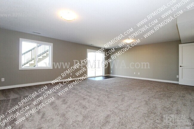 Building Photo - 1821 Southbridge Dr