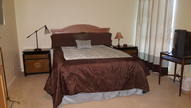 Bedroom - 1470 Creekside Dr