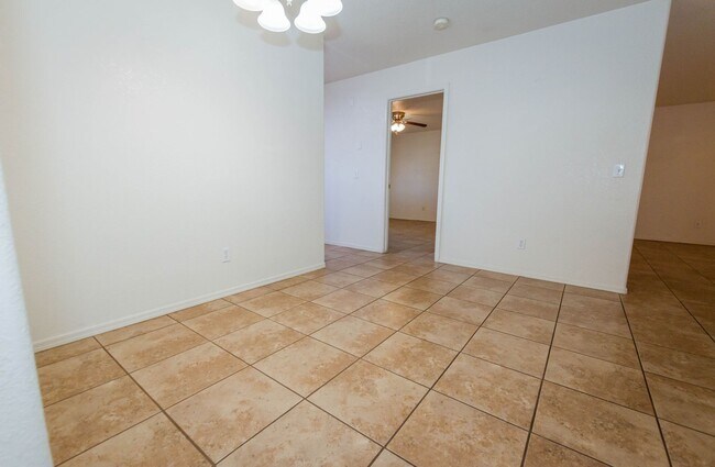 Building Photo - 1083 Desert Oak Pl