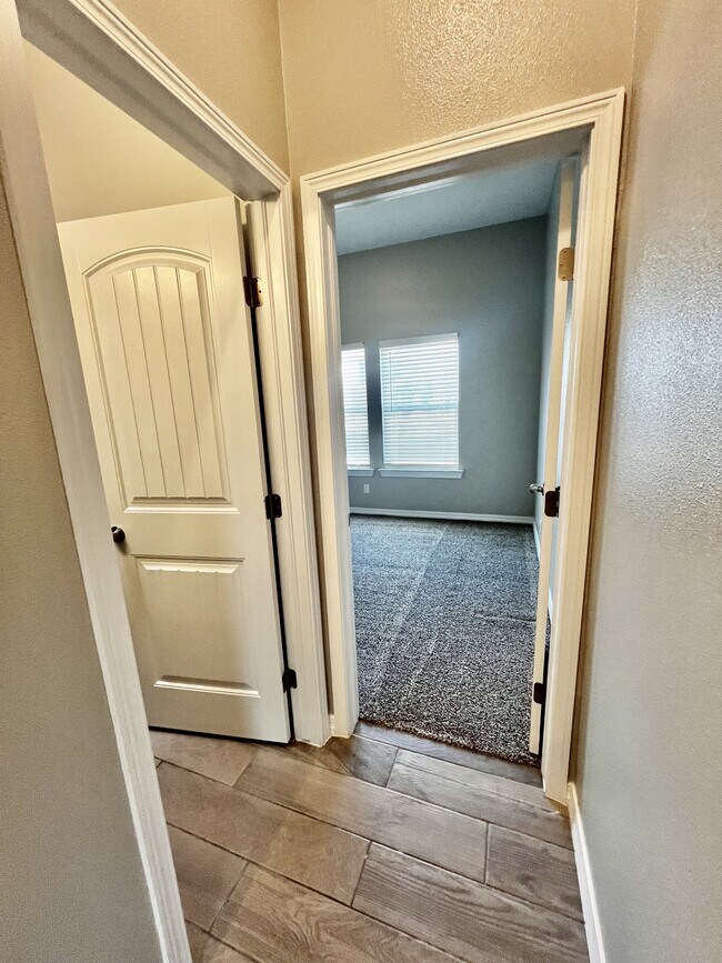Building Photo - 11365 Hidalgo Dr