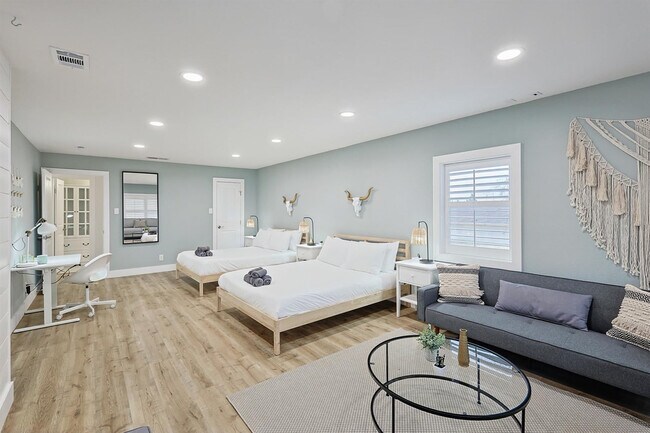 Building Photo - 2368 County Road 852-SI ID1055509P