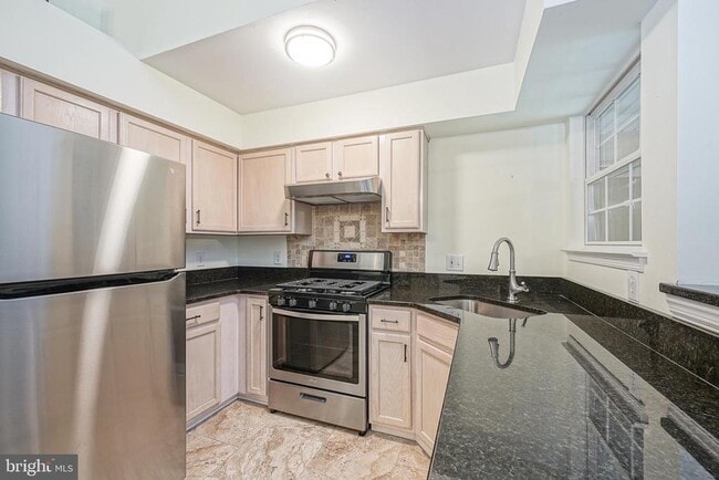 Building Photo - 1214 Tristram Cir