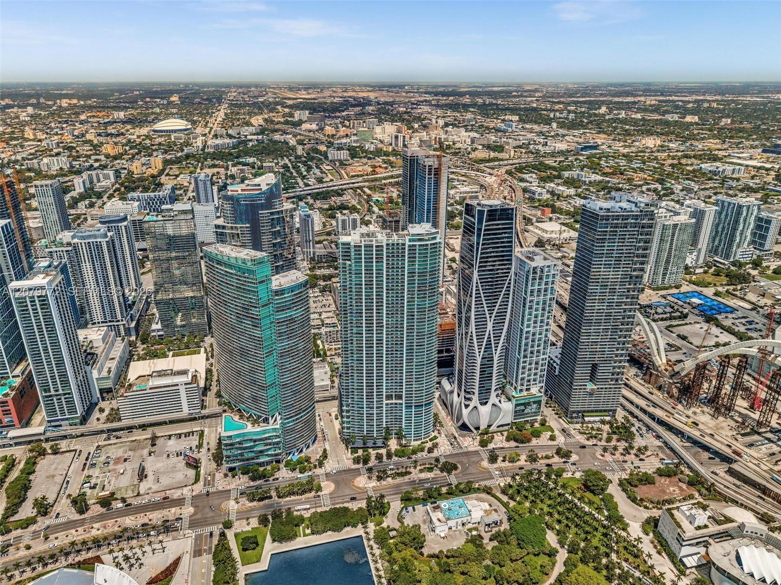 Building Photo - 900 Biscayne Blvd